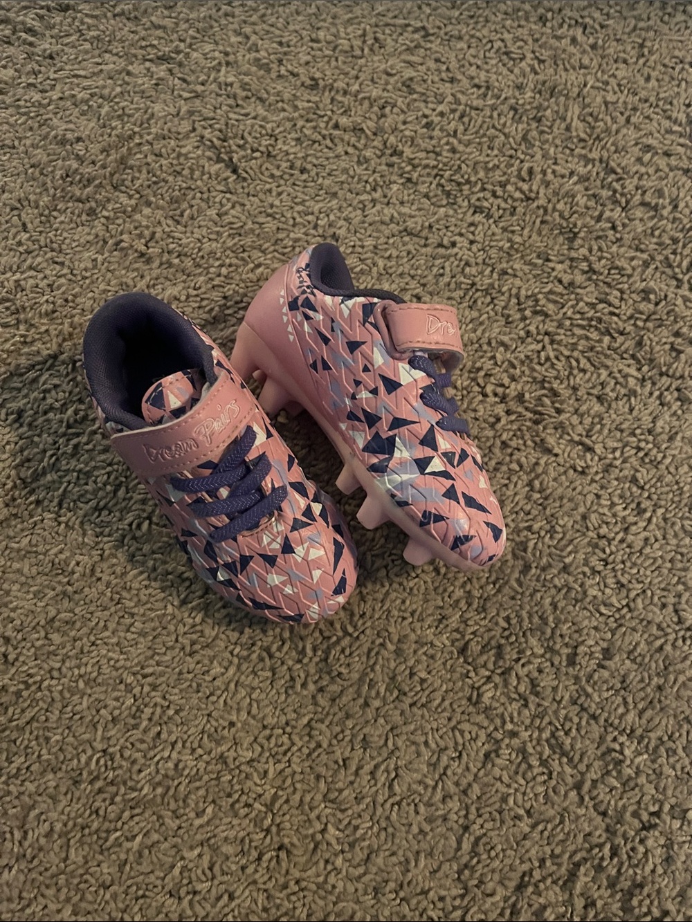 Dream Pairs Pink and Navy Geometric Kids Soccer Cleats size 7